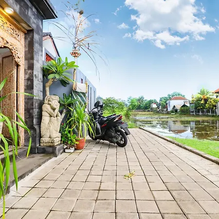 White Blue House 5 - Pvt Room, Shared Pool&Kitchen