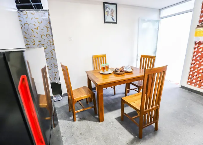 White Blue House 5 - Pvt Room, Shared Pool&kitchen
